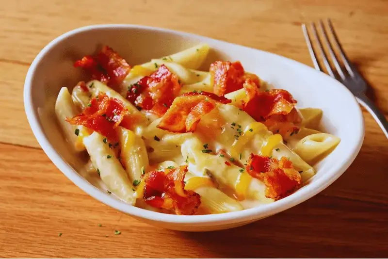4-Cheese Mac & Cheese ¥